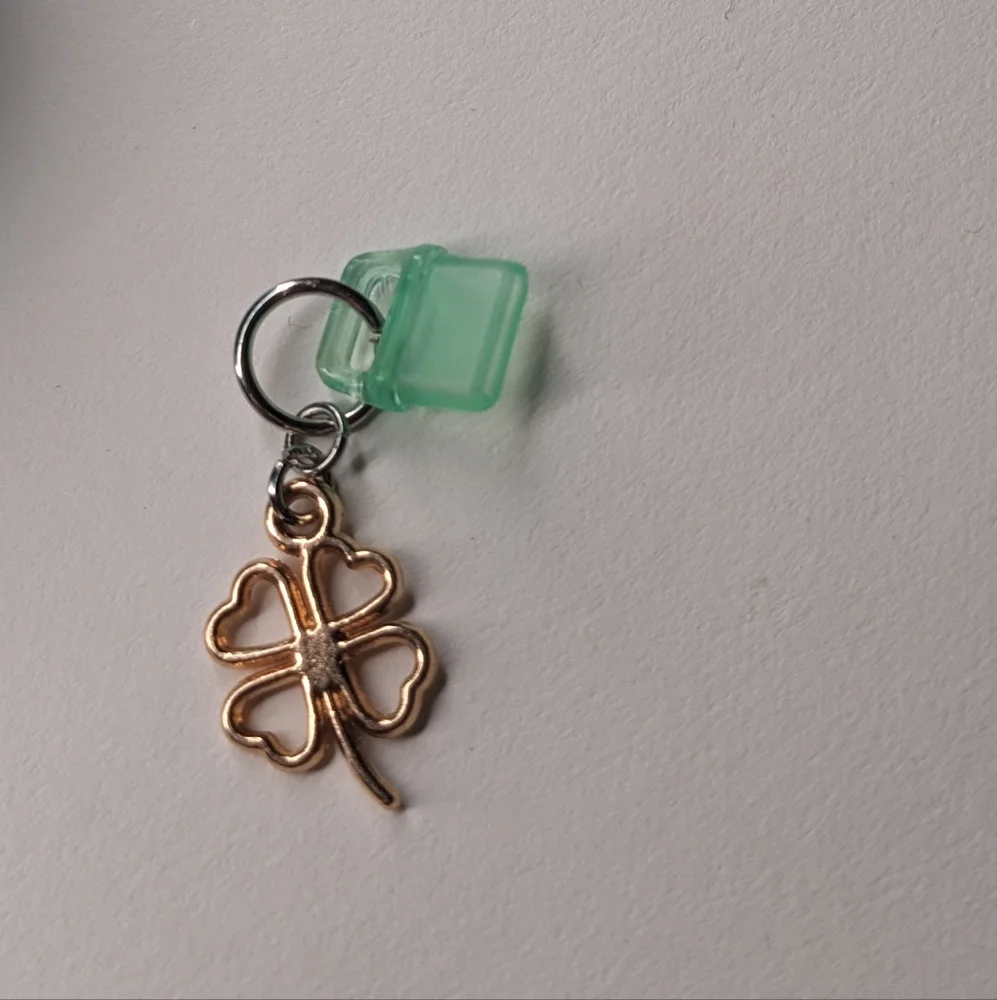 Dust Plug Charm Kindle and charging port USB-C USBc Four leaf clover St Patrick